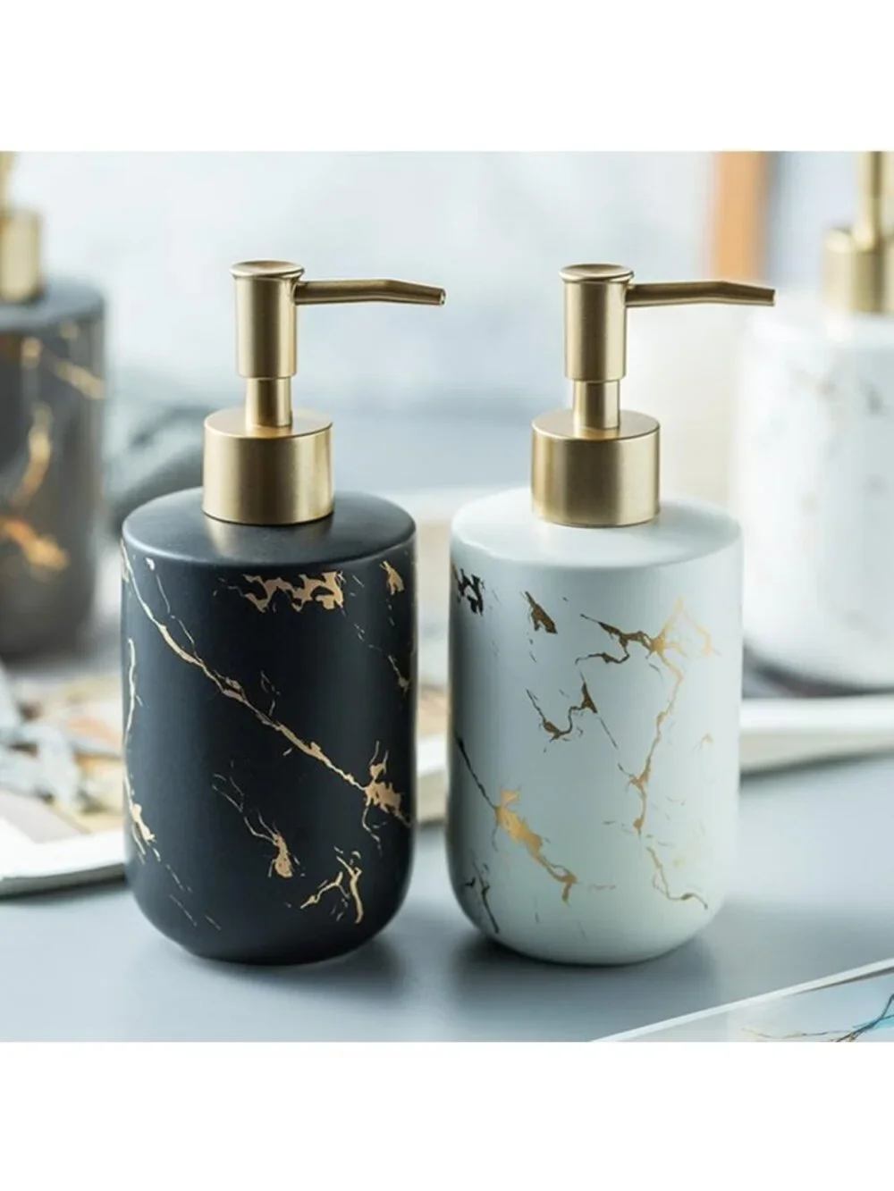 Luxurious Black and Gold Soap Dispenser, 300ml Ceramic Pump Bottle for Kitchen